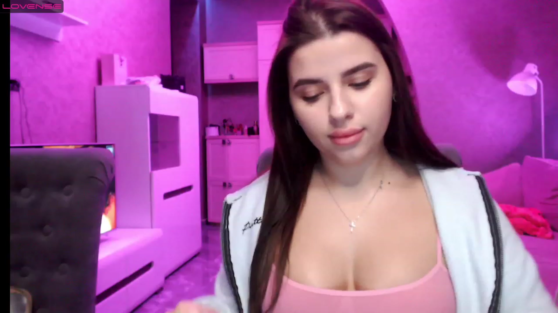 Gallery image thumbnail from Darling_Ivy's myfreecams stream on, 12/20/2022, 16:51 image 16 of 20