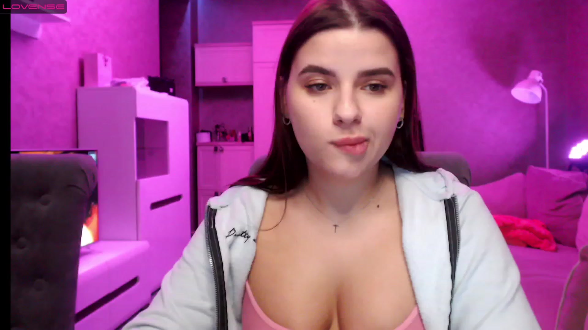 Gallery image thumbnail from Darling_Ivy's myfreecams stream on, 12/20/2022, 19:07 image 6 of 20