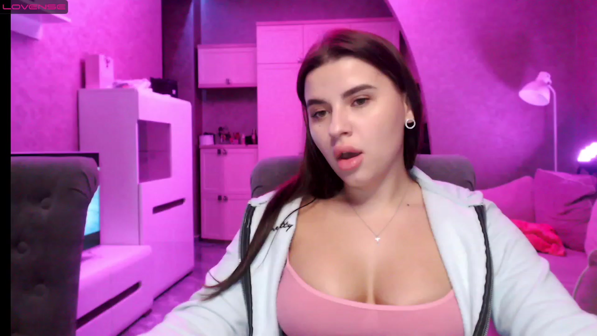 Gallery image thumbnail from Darling_Ivy's myfreecams stream on, 12/20/2022, 19:07 image 18 of 20