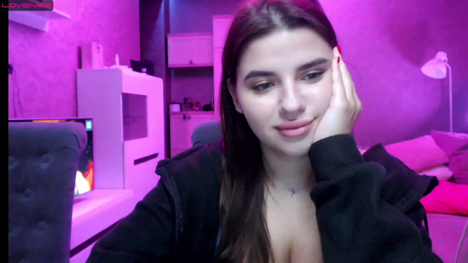Gallery image thumbnail from Darling_Ivy's myfreecams stream on, 12/21/2022, 21:21 image 9 of 20