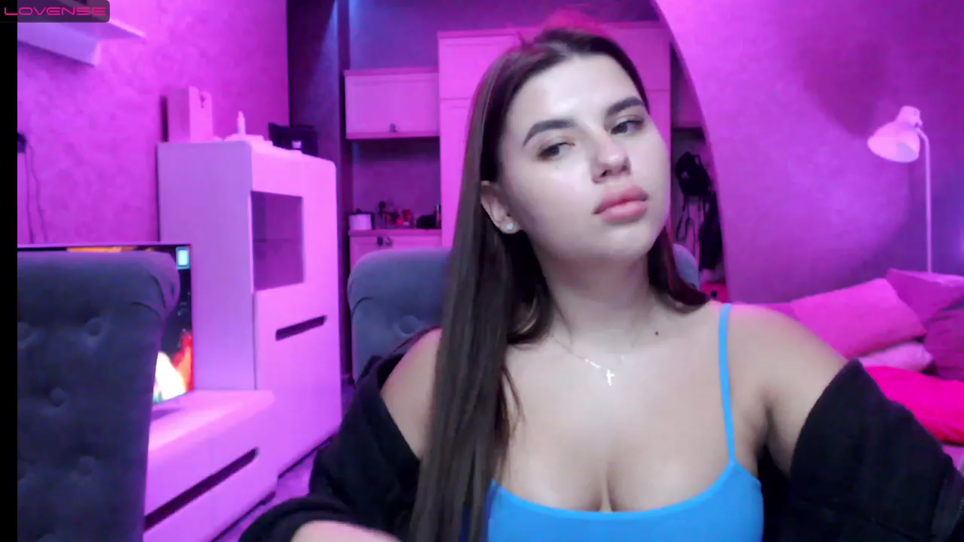 Gallery image thumbnail from Darling_Ivy's myfreecams stream on, 12/21/2022, 21:21 image 6 of 20