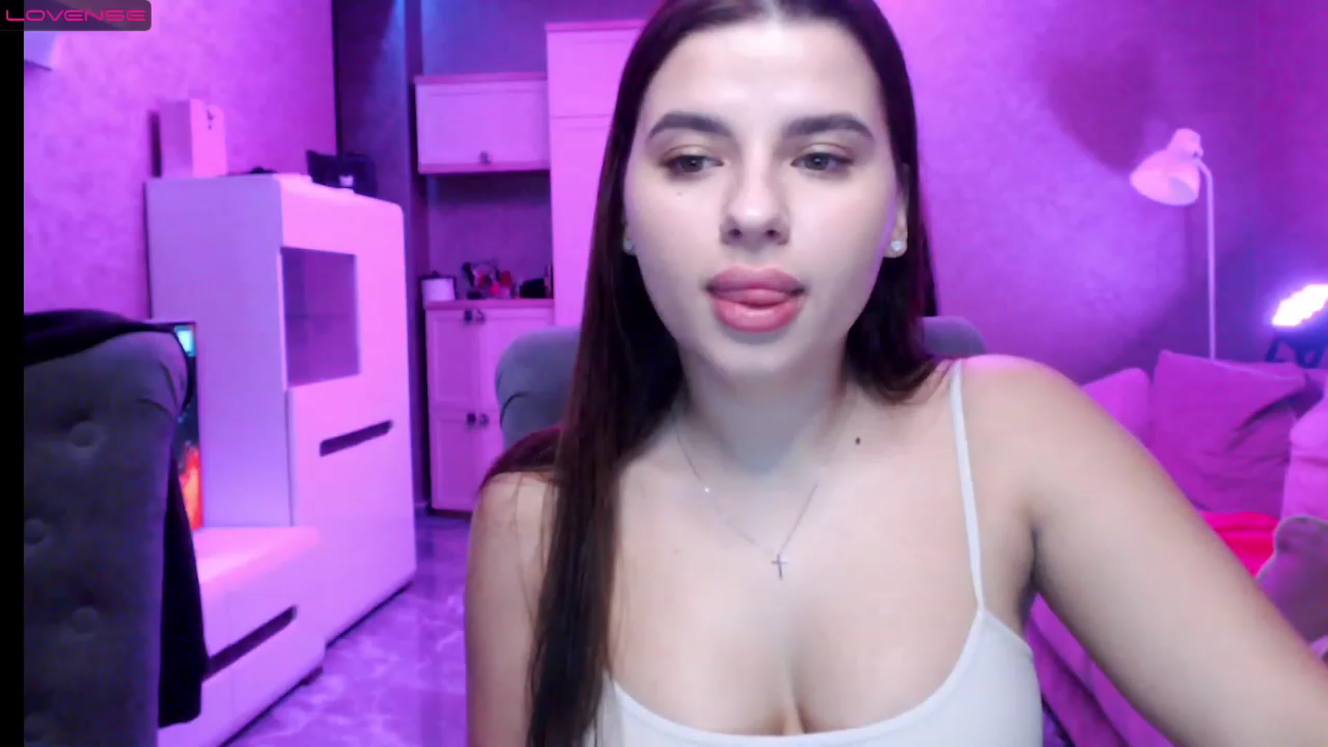 Gallery image thumbnail from Darling_Ivy's myfreecams stream on, 12/24/2022, 17:22 image 8 of 20
