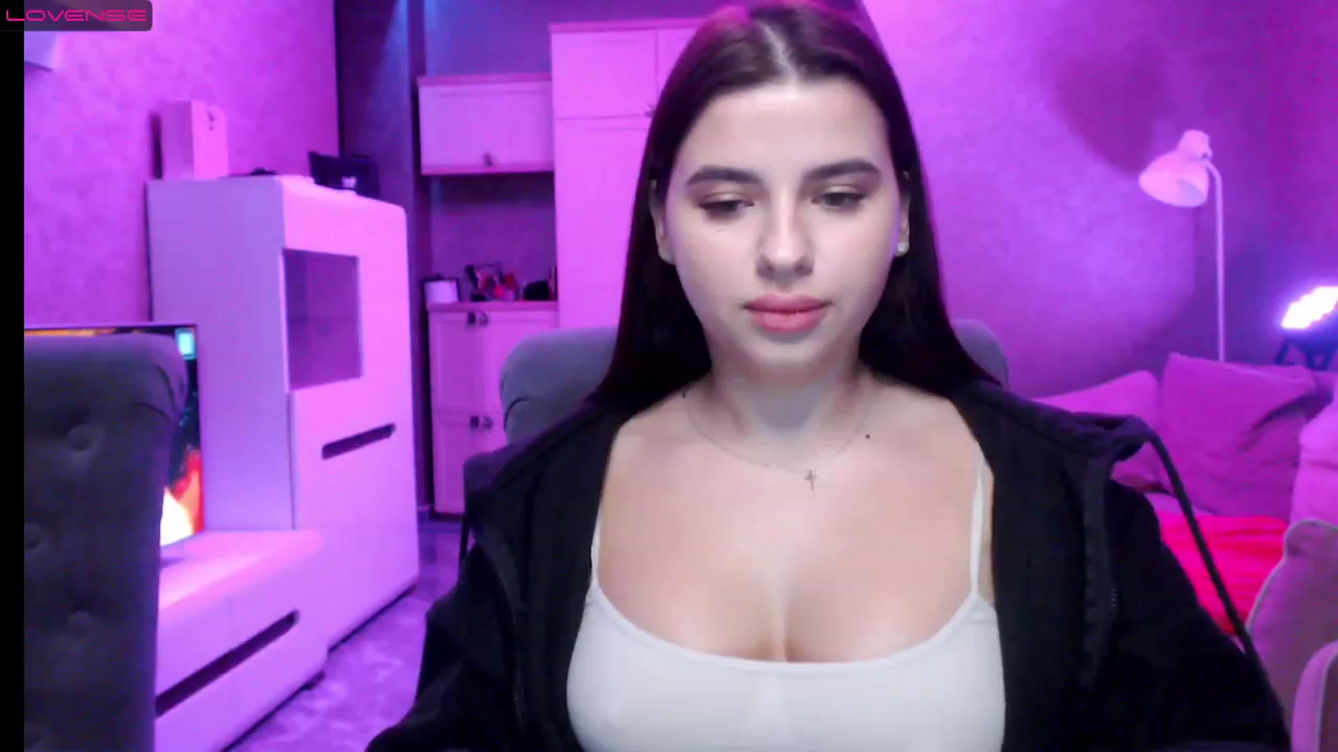 Gallery image thumbnail from Darling_Ivy's myfreecams stream on, 12/24/2022, 17:22 image 17 of 20