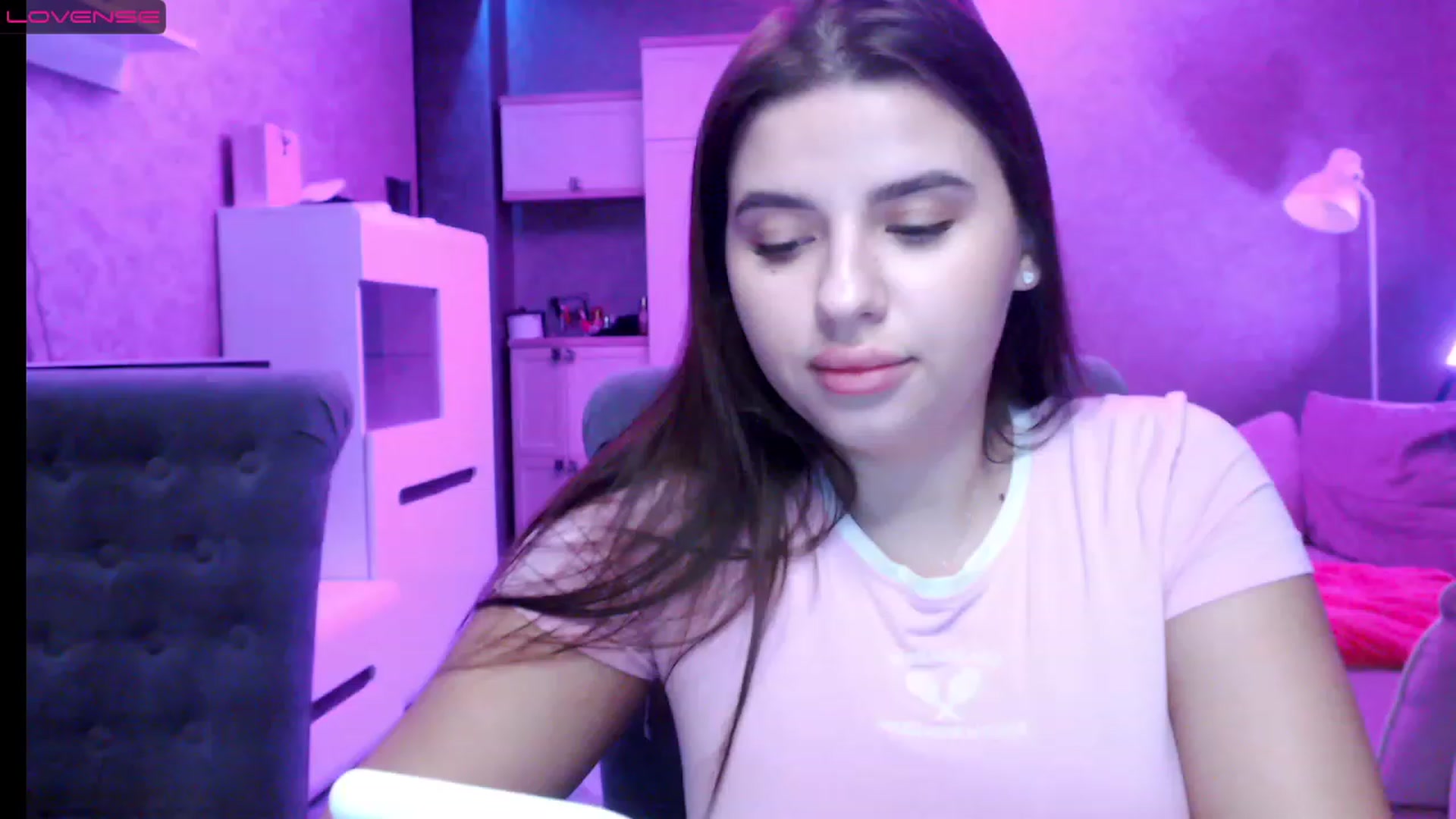 Gallery image thumbnail from Darling_Ivy's myfreecams stream on, 12/26/2022, 19:45 image 12 of 20