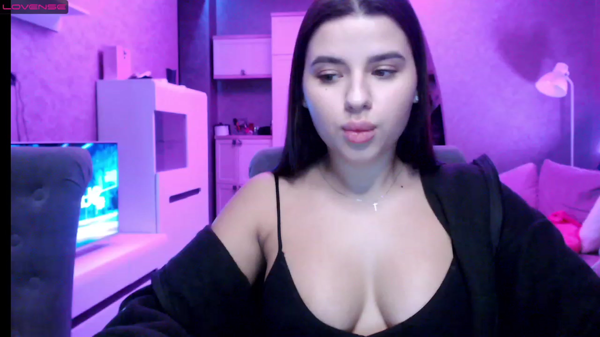 Gallery image thumbnail from Darling_Ivy's myfreecams stream on, 12/29/2022, 18:29 image 8 of 20