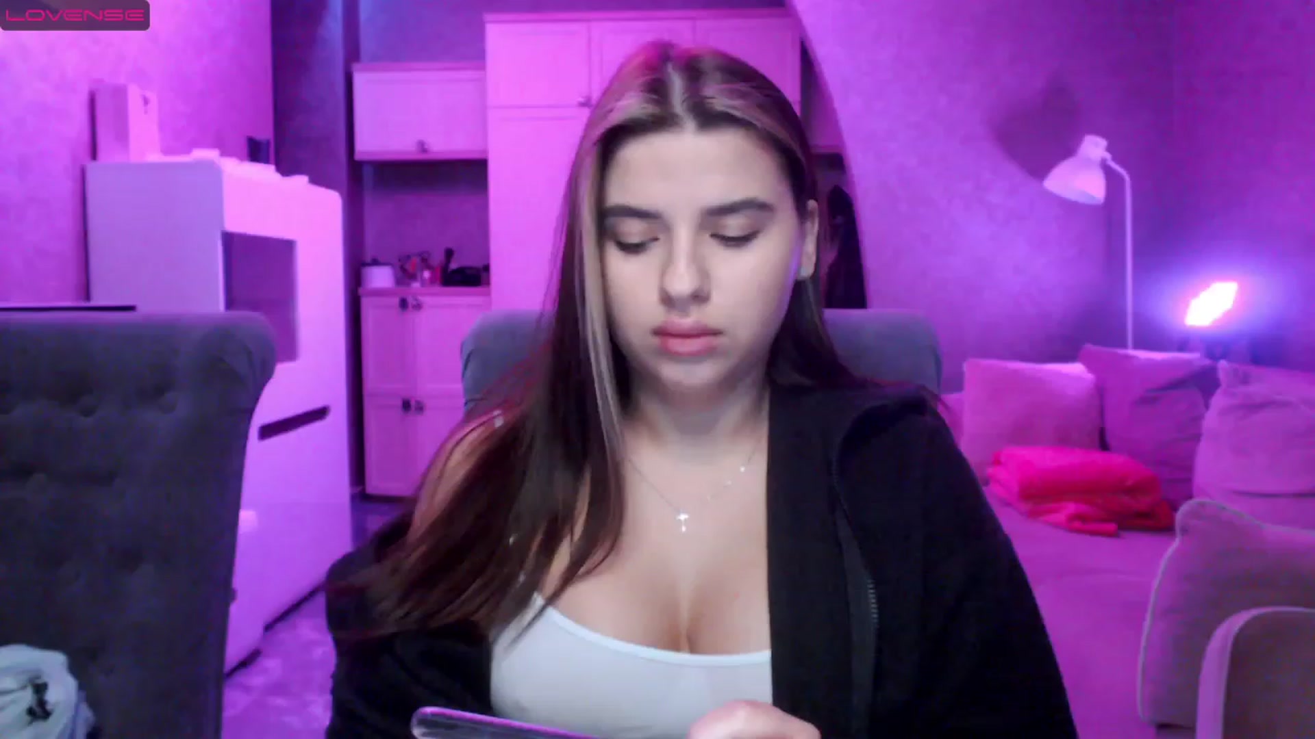 Gallery image thumbnail from Darling_Ivy's myfreecams stream on, 03/25/2023, 12:50 image 17 of 20