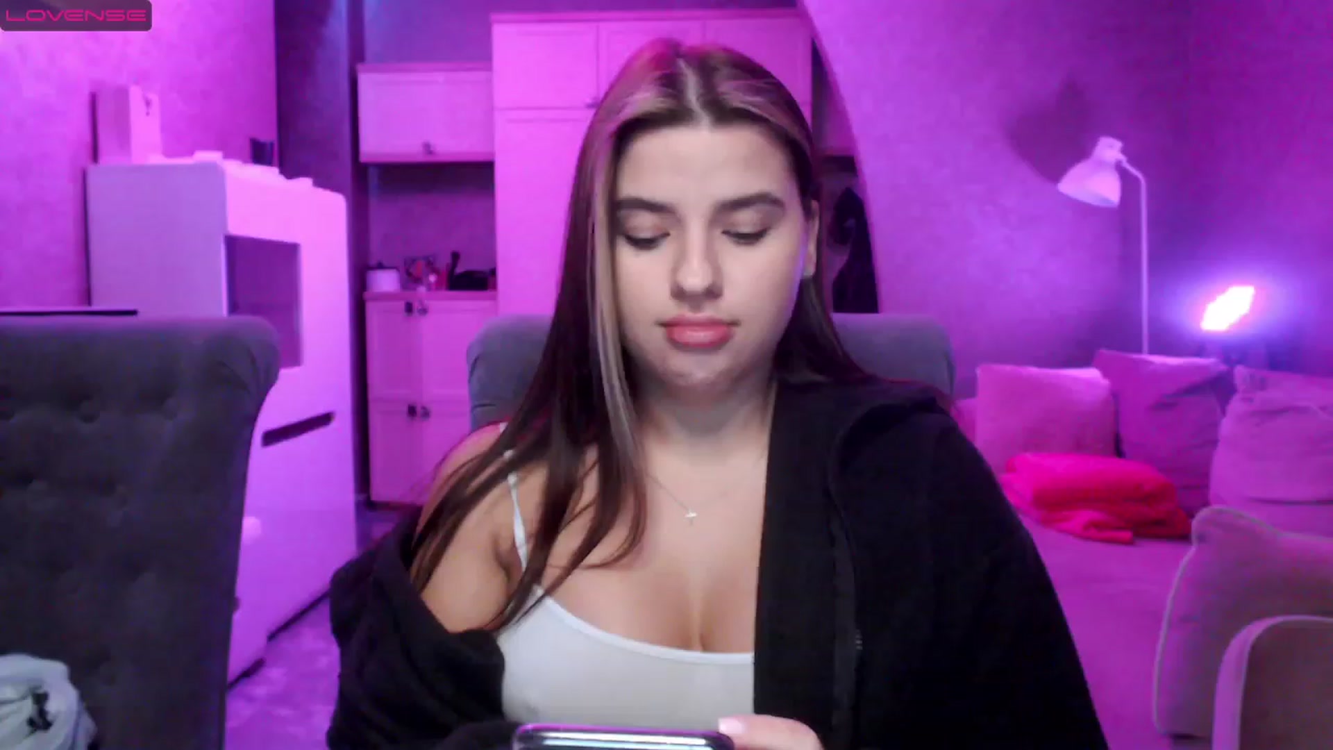 Gallery image thumbnail from Darling_Ivy's myfreecams stream on, 03/25/2023, 12:50 image 16 of 20