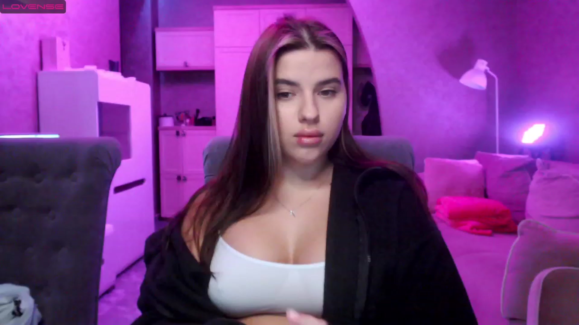 Gallery image thumbnail from Darling_Ivy's myfreecams stream on, 03/25/2023, 12:50 image 12 of 20