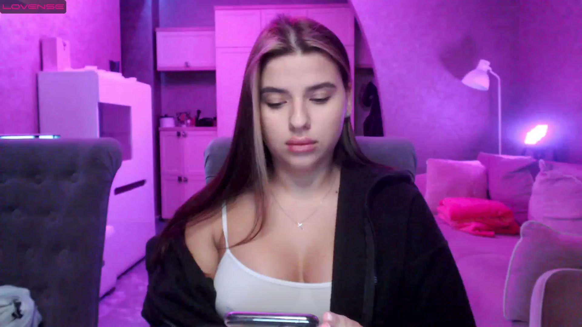 Gallery image thumbnail from Darling_Ivy's myfreecams stream on, 03/25/2023, 12:50 image 10 of 20