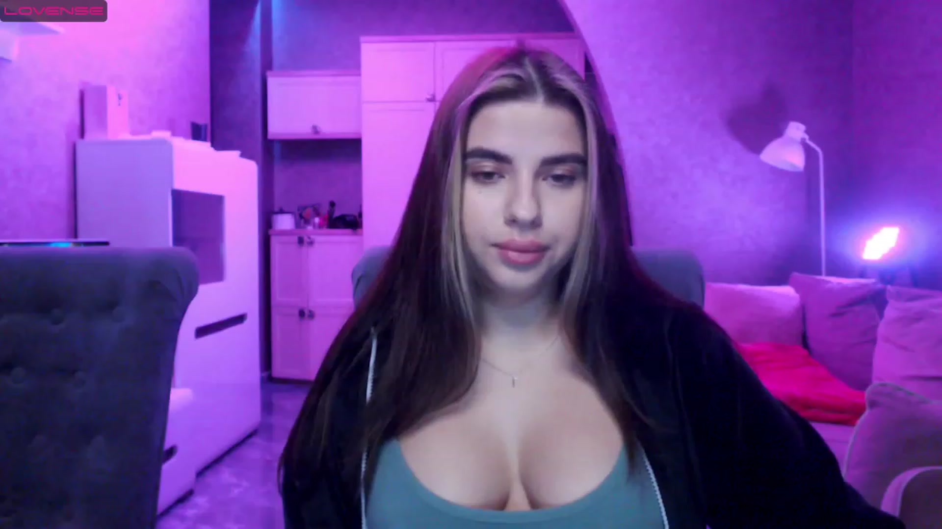 Gallery image thumbnail from Darling_Ivy's myfreecams stream on, 03/26/2023, 13:38 image 5 of 20