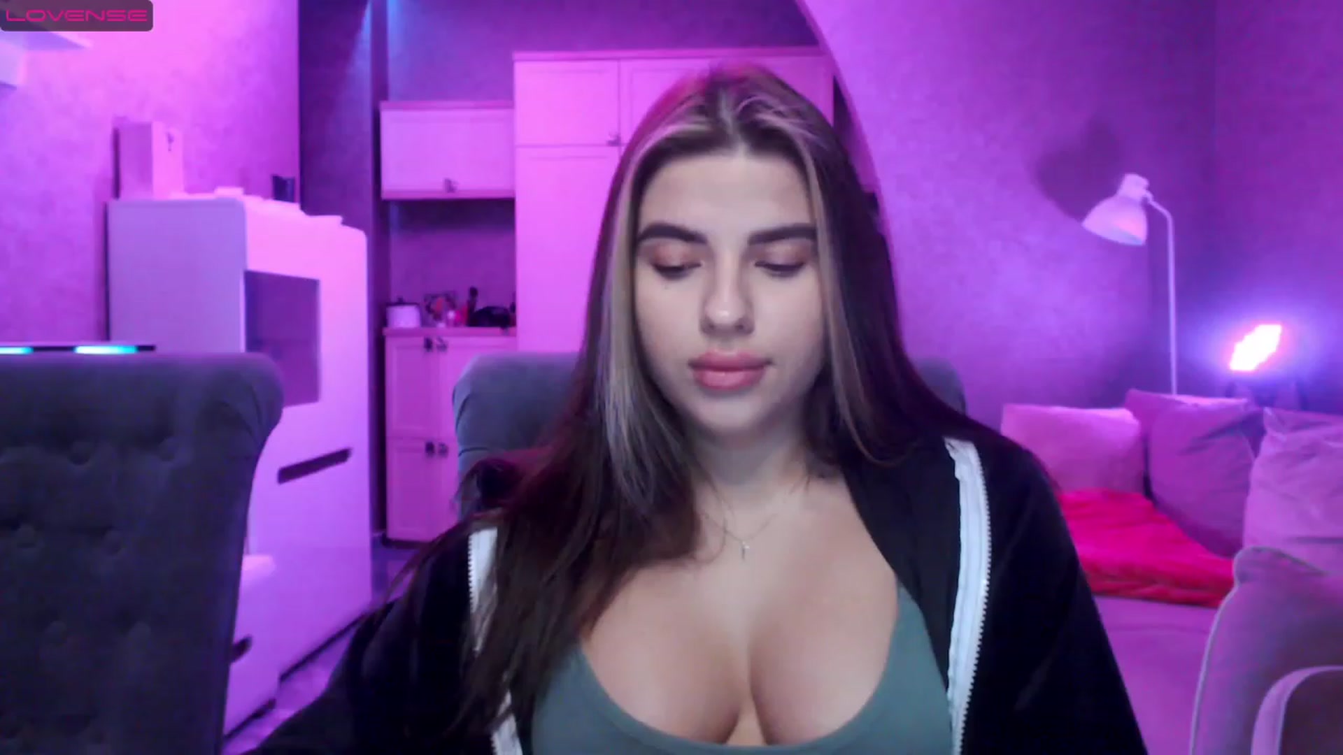 Gallery image thumbnail from Darling_Ivy's myfreecams stream on, 03/26/2023, 13:38 image 10 of 20