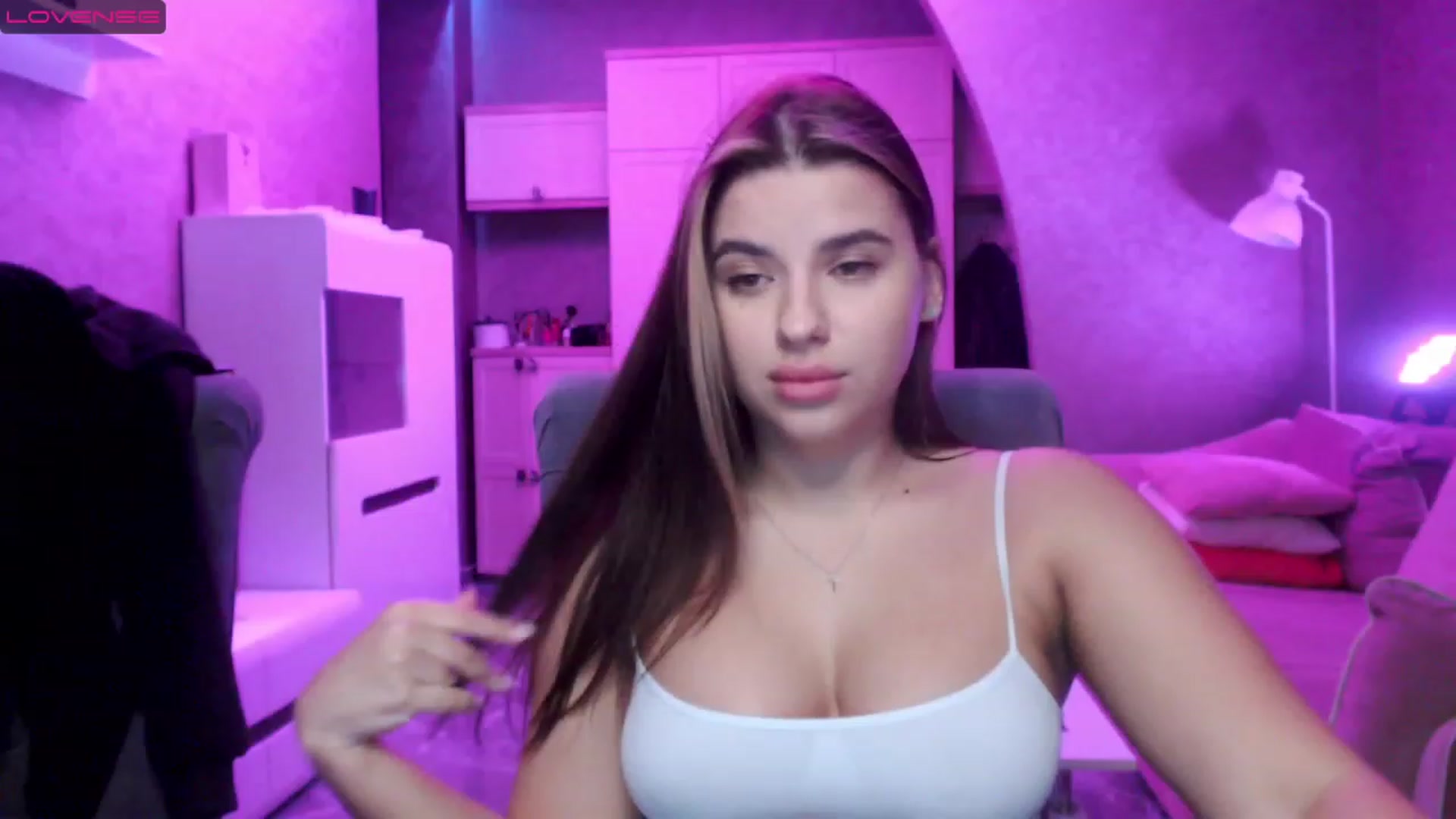 Gallery image thumbnail from Darling_Ivy's myfreecams stream on, 04/02/2023, 11:58 image 3 of 20