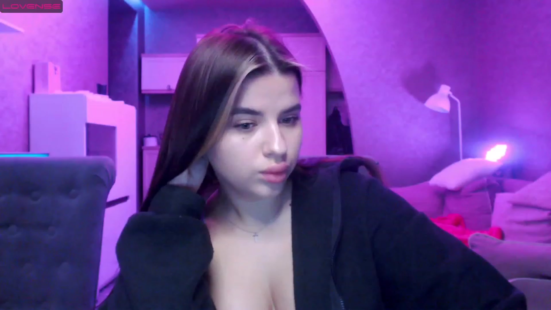 Gallery image thumbnail from Darling_Ivy's myfreecams stream on, 04/04/2023, 10:21 image 19 of 20