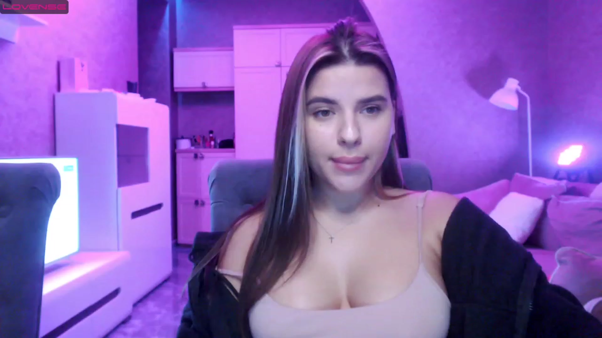 Gallery image thumbnail from Darling_Ivy's myfreecams stream on, 04/09/2023, 12:32 image 10 of 20