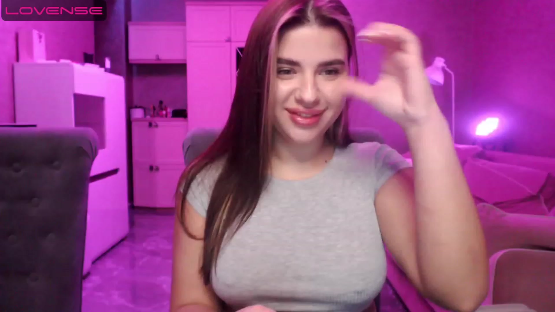 Gallery image thumbnail from Darling_Ivy's myfreecams stream on, 04/17/2023, 08:39 image 14 of 20