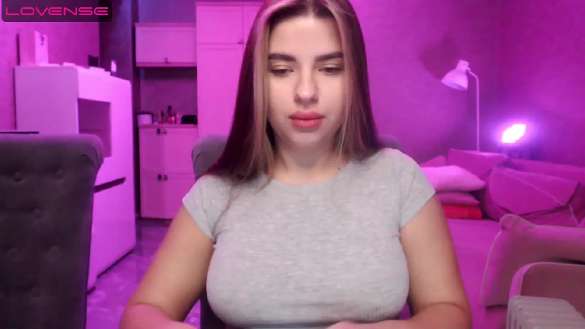 Gallery image thumbnail from Darling_Ivy's myfreecams stream on, 04/17/2023, 08:39 image 1 of 20