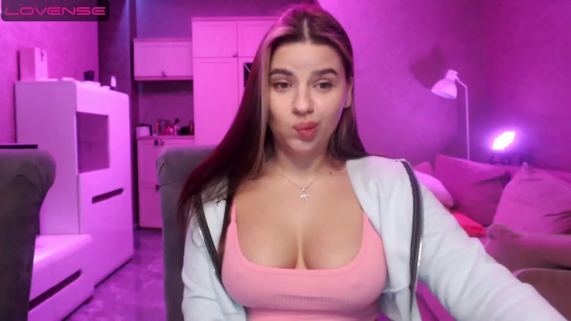 Gallery image thumbnail from Darling_Ivy's myfreecams stream on, 04/23/2023, 11:02 image 9 of 20