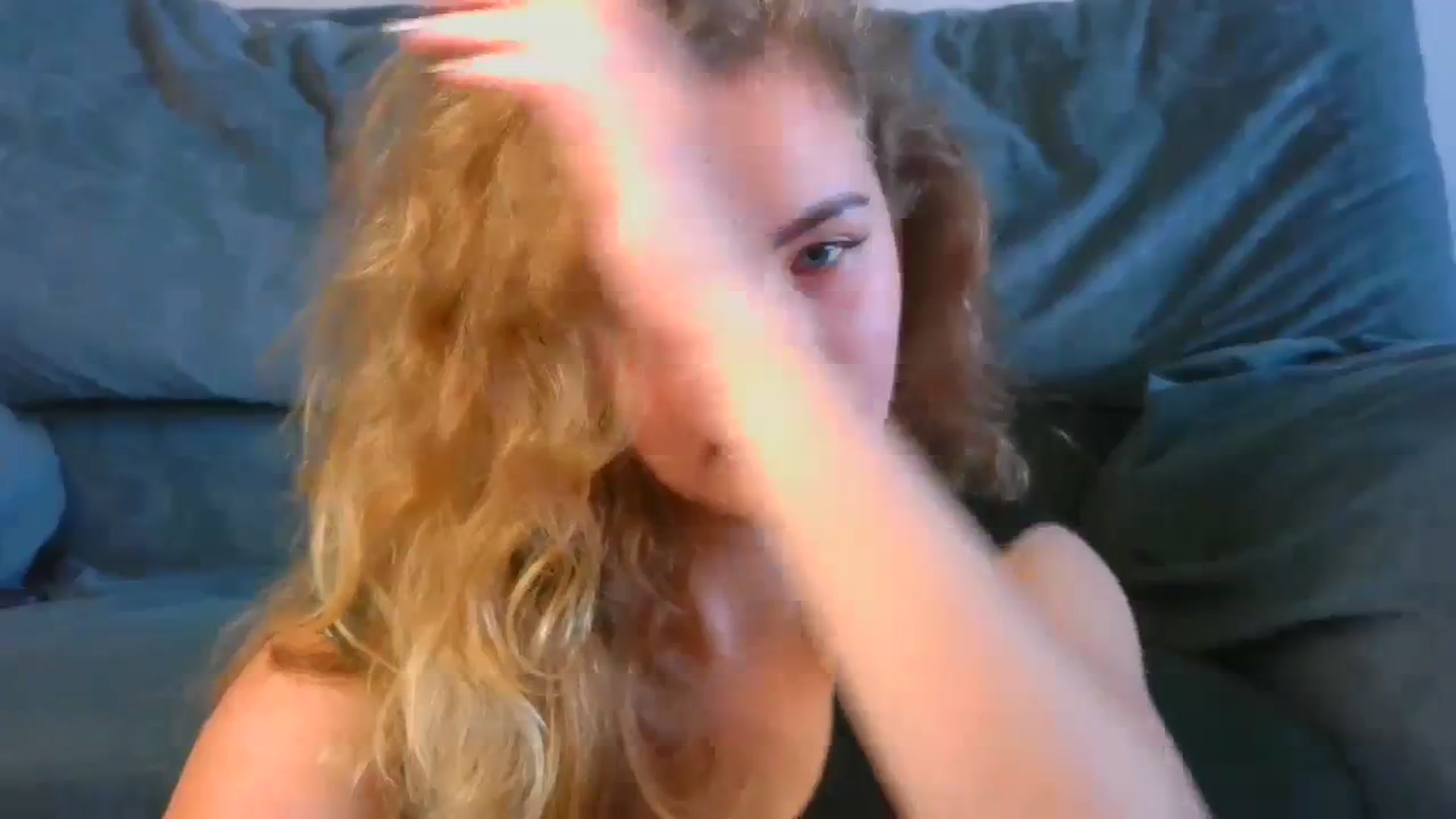 Gallery image thumbnail from Darsi's myfreecams stream on, 12/18/2023, 12:12 image 13 of 20
