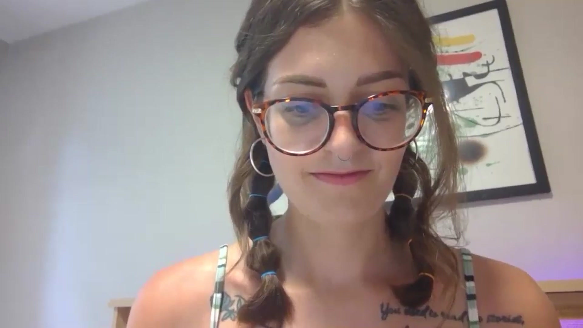 Gallery image thumbnail from DarthElevator's myfreecams stream on, 06/21/2024, 20:02 image 20 of 20