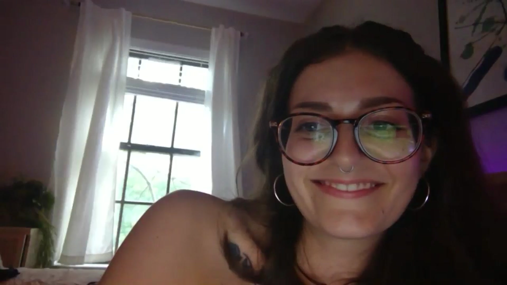 Gallery image thumbnail from DarthElevator's myfreecams stream on, 06/28/2024, 23:41 image 7 of 20