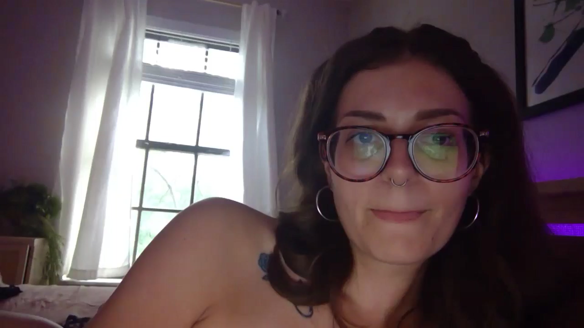 Gallery image thumbnail from DarthElevator's myfreecams stream on, 06/28/2024, 23:41 image 1 of 20