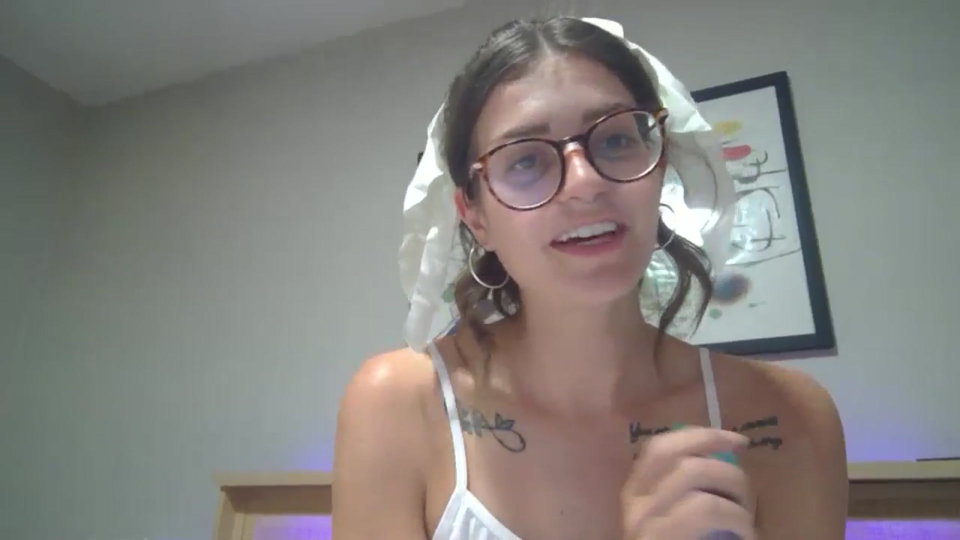 Gallery image thumbnail from DarthElevator's myfreecams stream on, 07/01/2024, 03:24 image 7 of 20