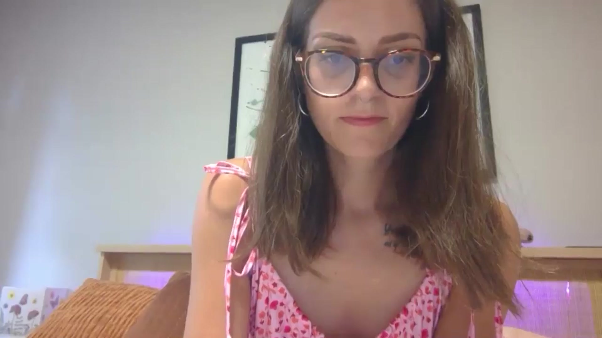 Gallery image thumbnail from DarthElevator's myfreecams stream on, 07/19/2024, 20:37 image 15 of 20