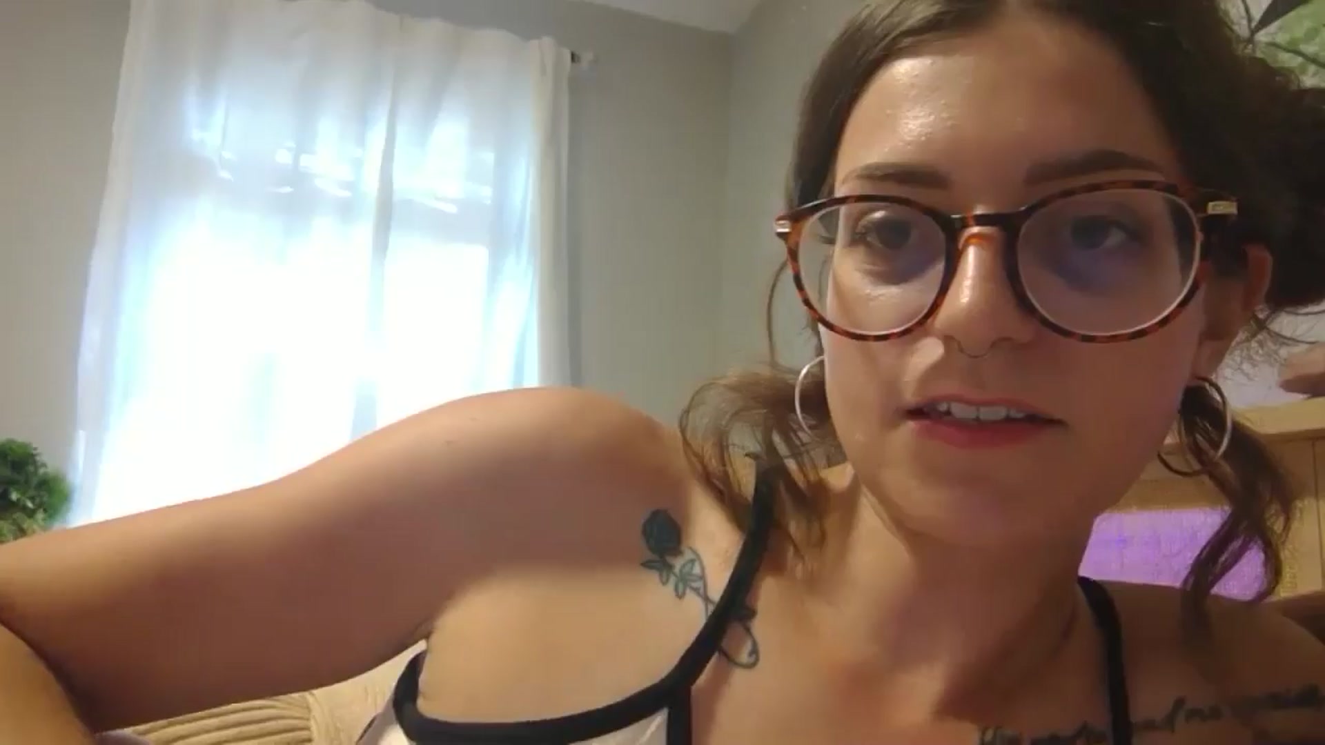 Gallery image thumbnail from DarthElevator's myfreecams stream on, 07/21/2024, 22:31 image 2 of 20
