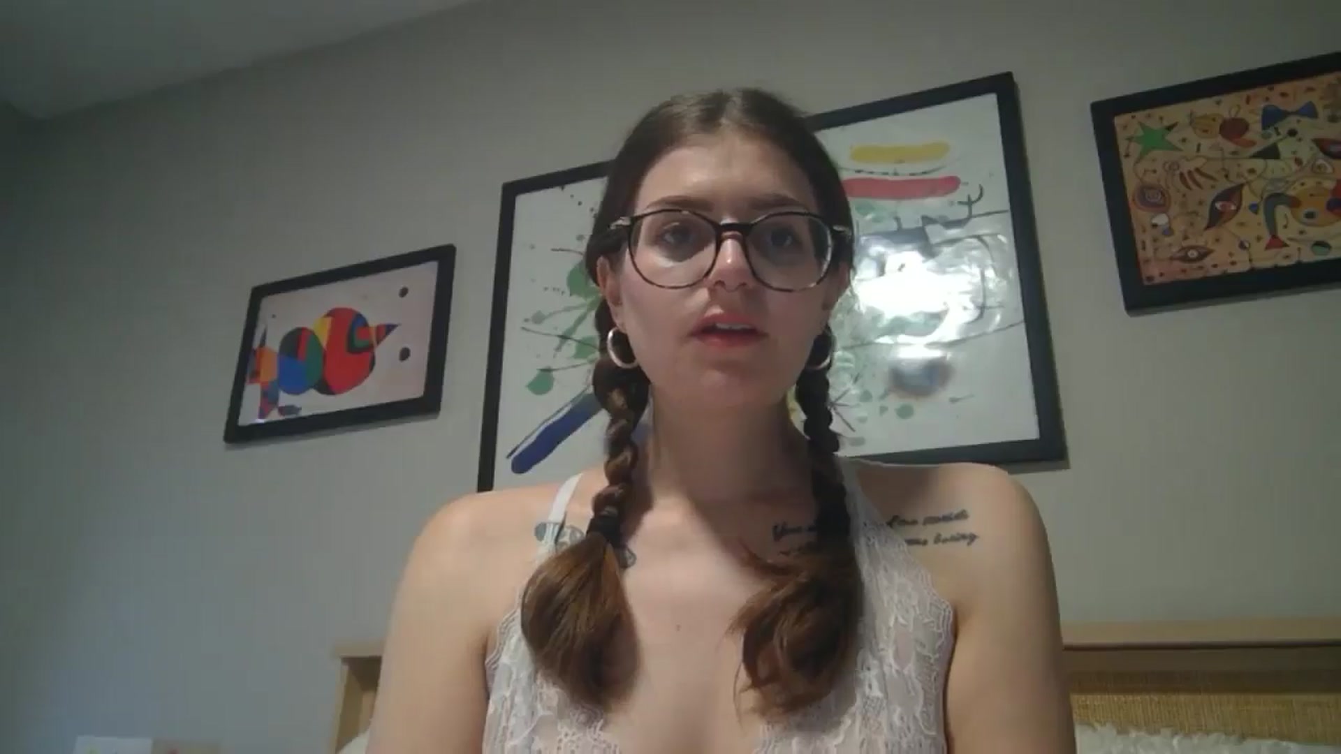 Gallery image thumbnail from DarthElevator's myfreecams stream on, 04/10/2025, 21:24 image 18 of 20