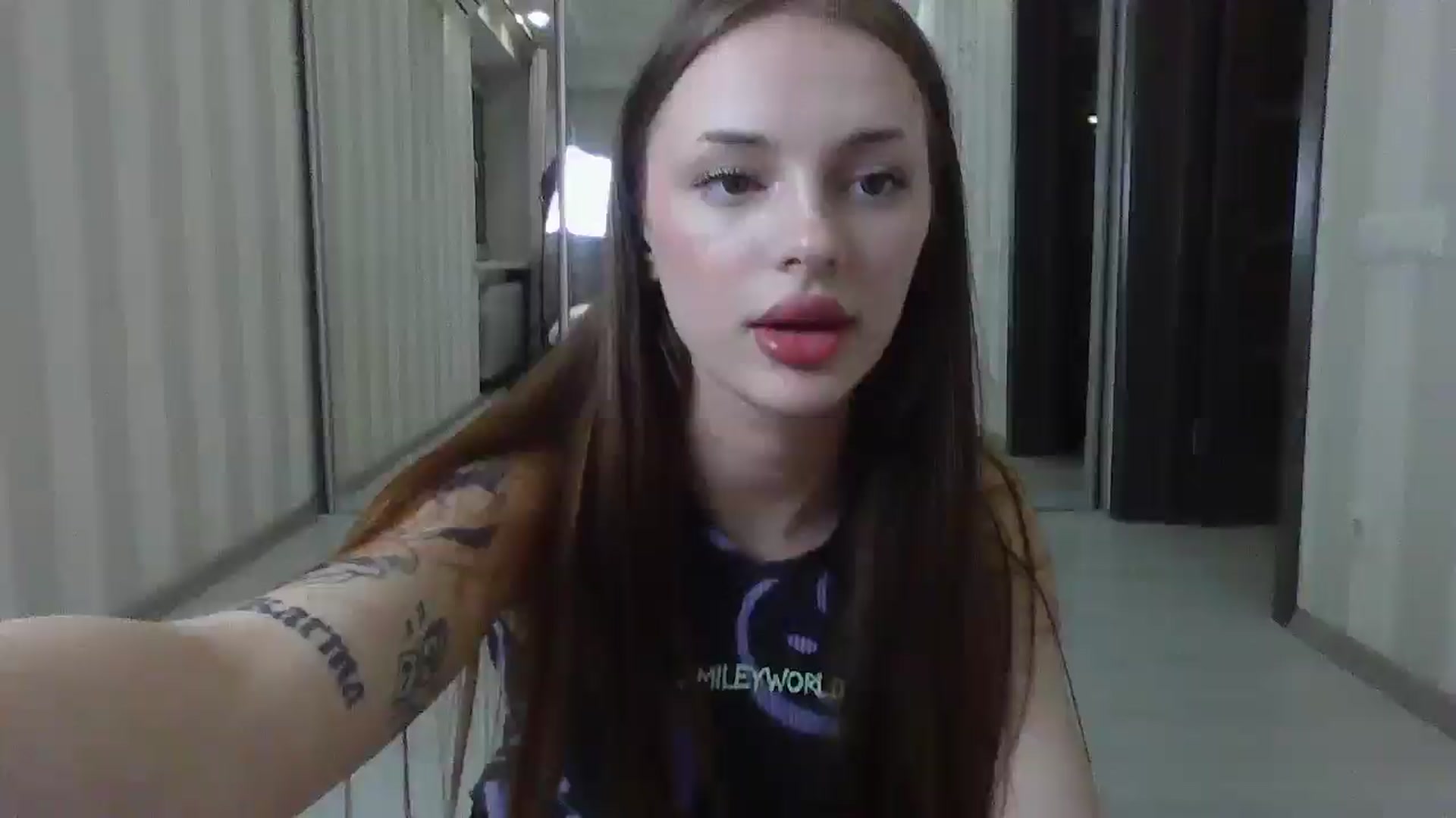Gallery image thumbnail from Dashaakitty's myfreecams stream on, 05/17/2025, 20:15 image 1 of 20