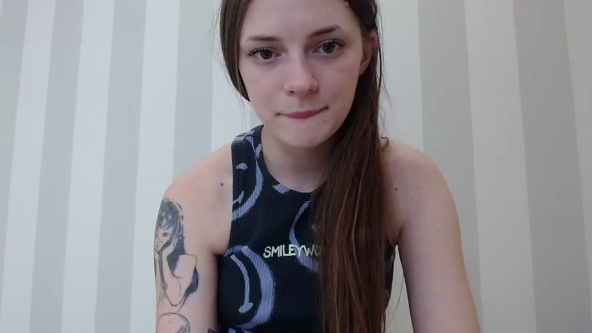 Gallery image thumbnail from Dashaakitty's myfreecams stream on, 05/19/2025, 03:03 image 12 of 20