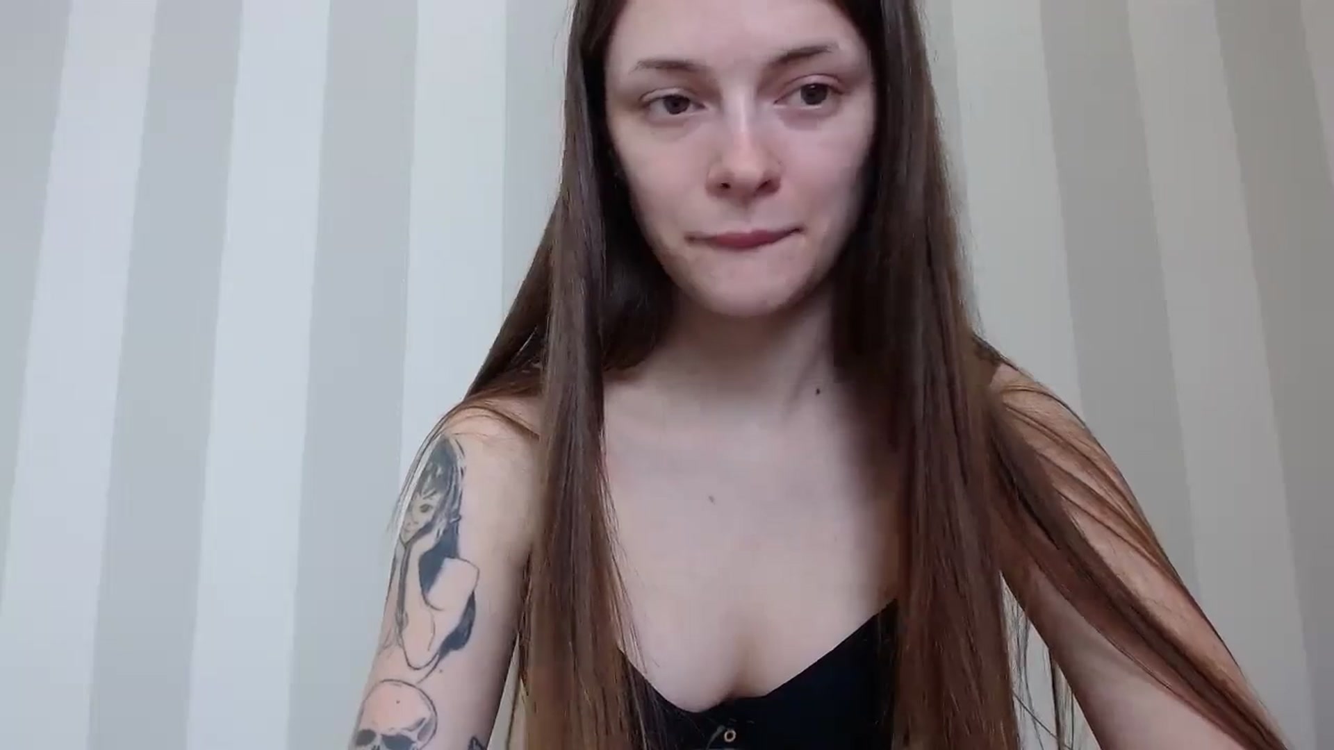 Gallery image thumbnail from Dashaakitty's myfreecams stream on, 05/21/2025, 16:51 image 4 of 20