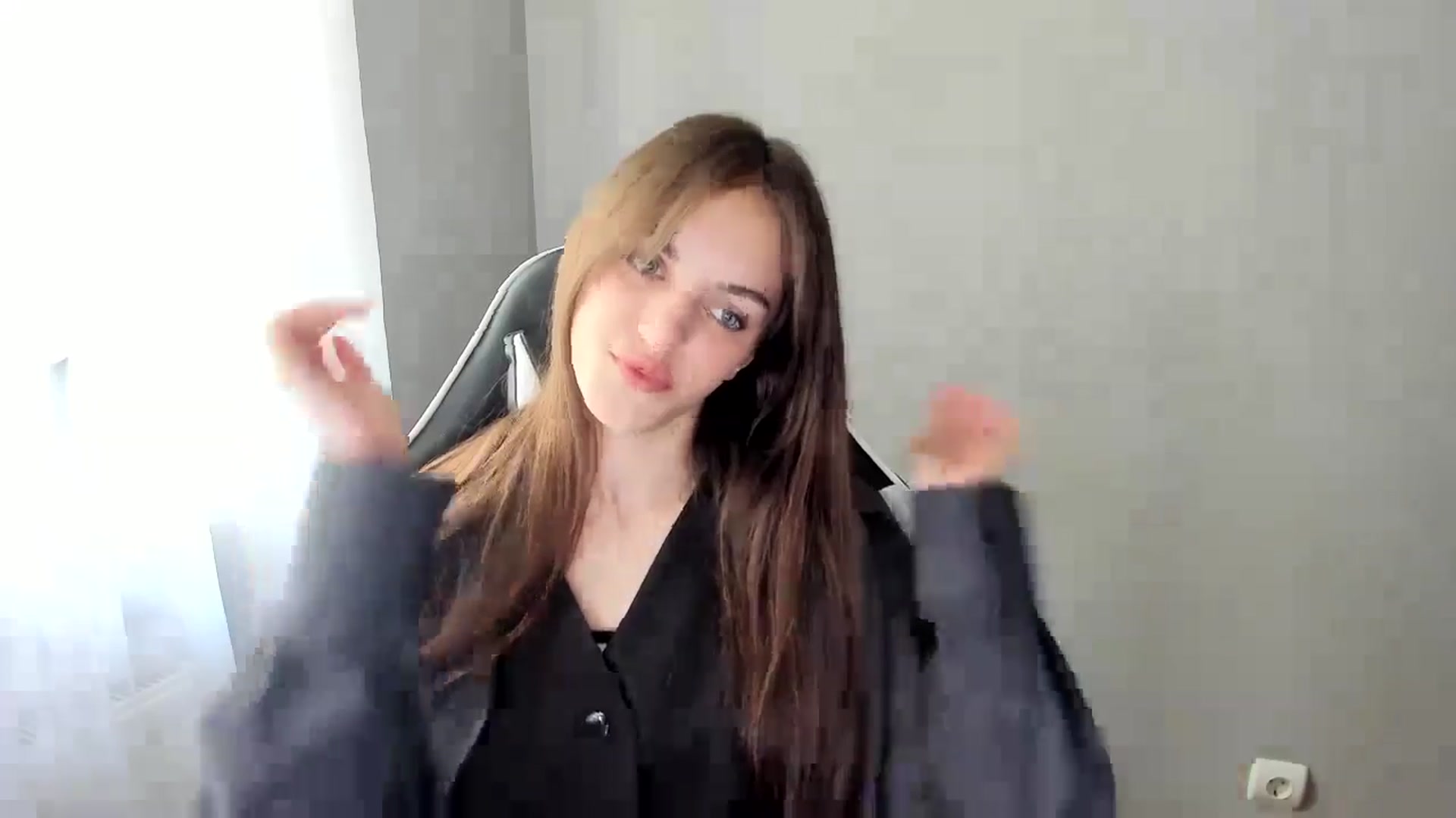 Gallery image thumbnail from Dashamoxy's myfreecams stream on, 06/01/2025, 12:17 image 16 of 20