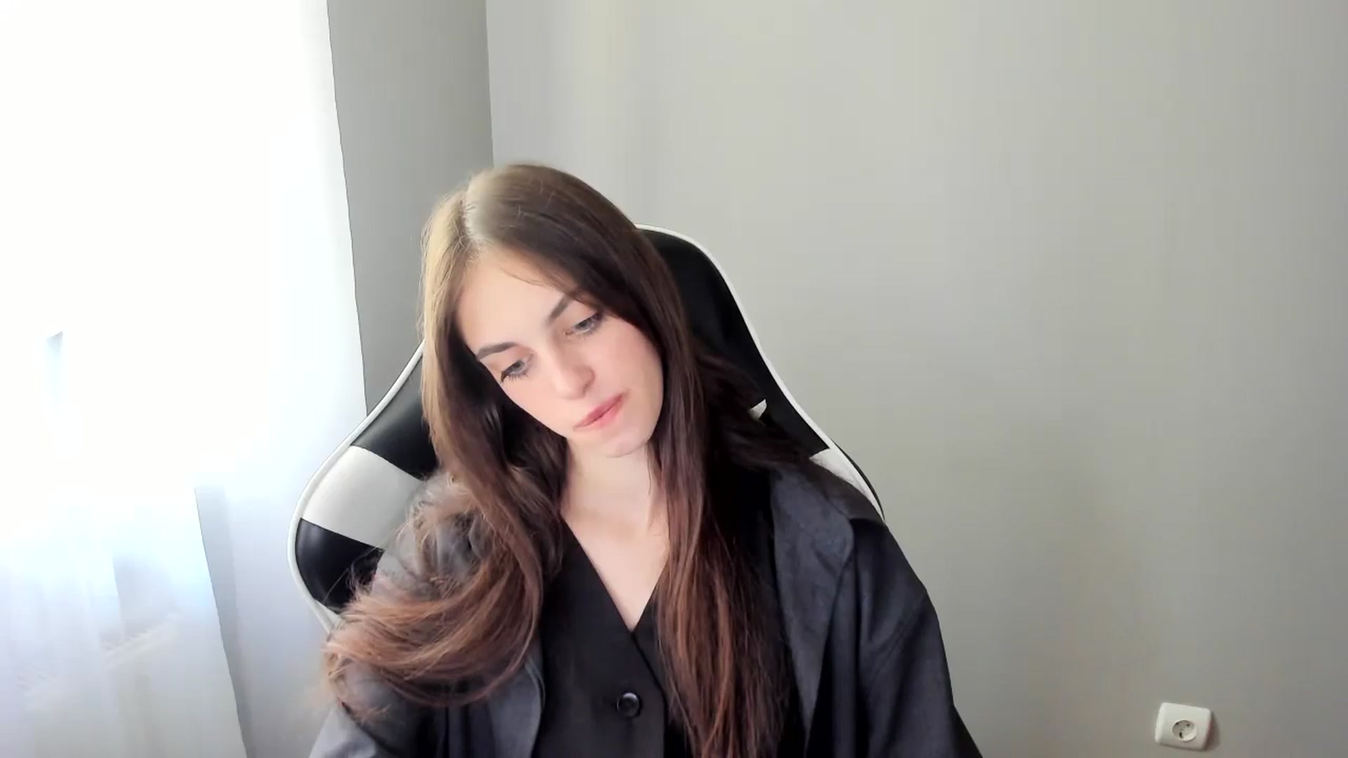 Gallery image thumbnail from Dashamoxy's myfreecams stream on, 06/01/2025, 12:17 image 13 of 20