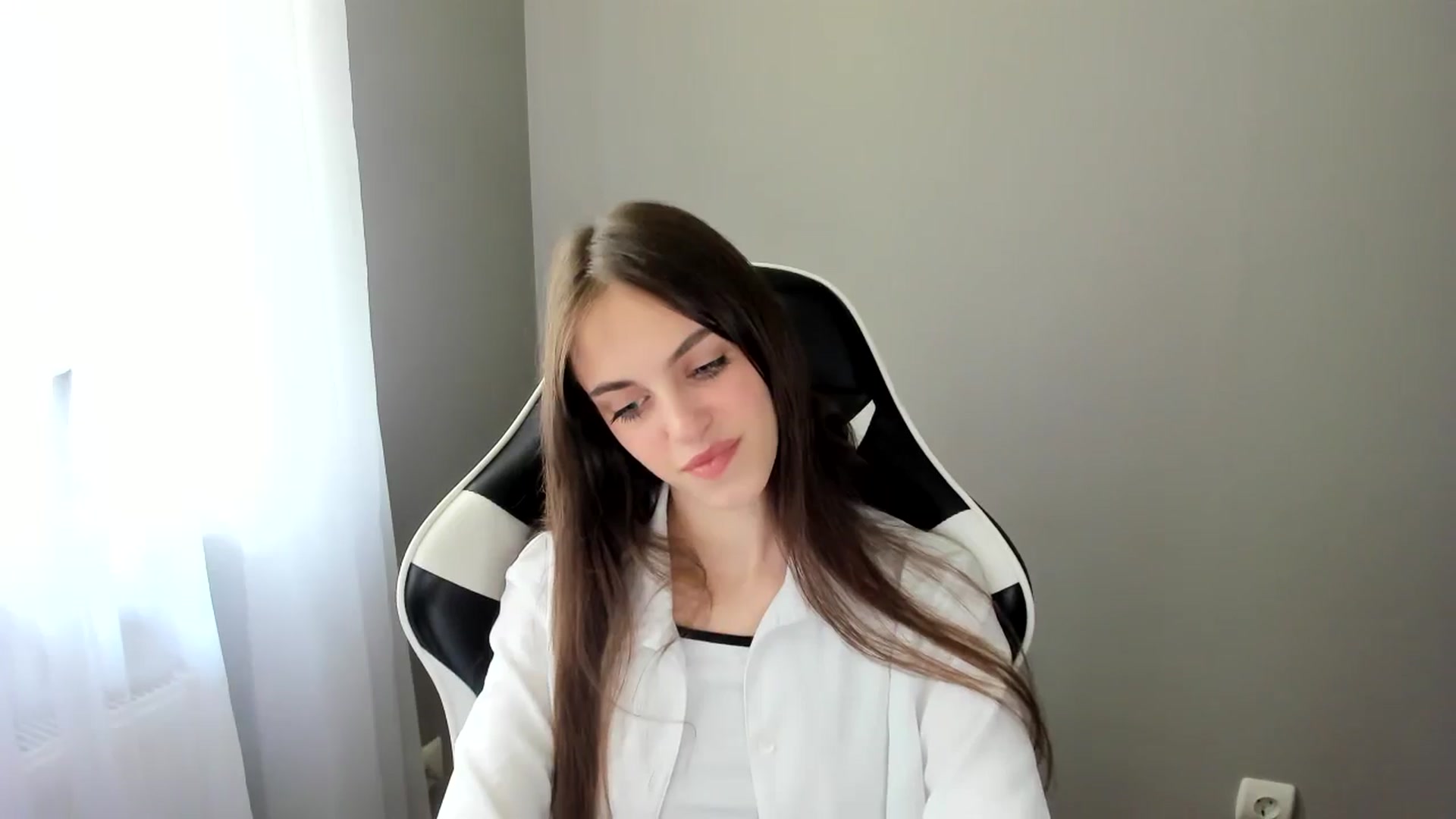 Gallery image thumbnail from Dashamoxy's myfreecams stream on, 06/02/2025, 08:51 image 20 of 20