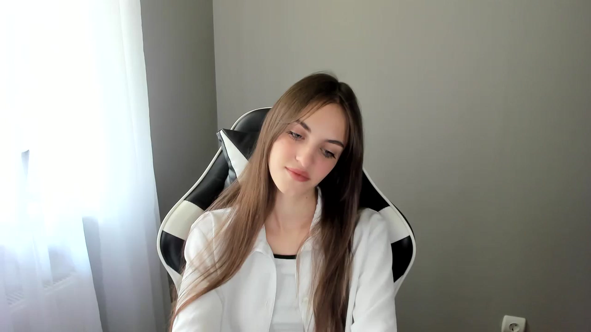 Gallery image thumbnail from Dashamoxy's myfreecams stream on, 06/02/2025, 08:51 image 1 of 20