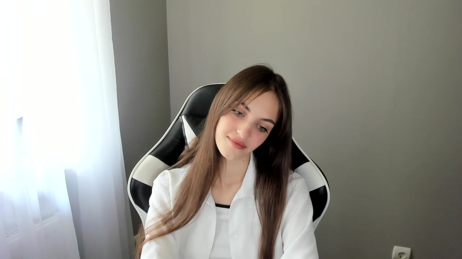 Gallery image thumbnail from Dashamoxy's myfreecams stream on, 06/02/2025, 08:51 image 15 of 20