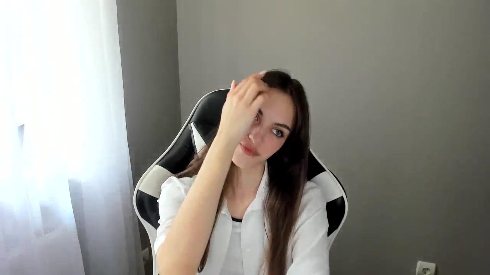 Gallery image thumbnail from Dashamoxy's myfreecams stream on, 06/02/2025, 08:51 image 13 of 20