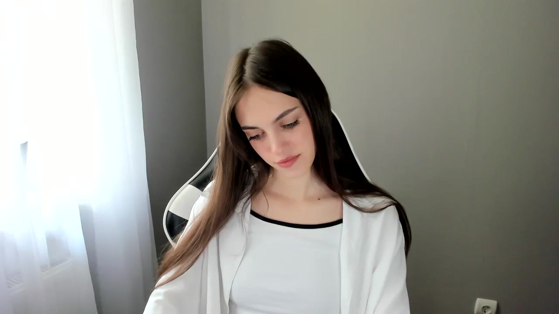 Gallery image thumbnail from Dashamoxy's myfreecams stream on, 06/02/2025, 10:20 image 5 of 20