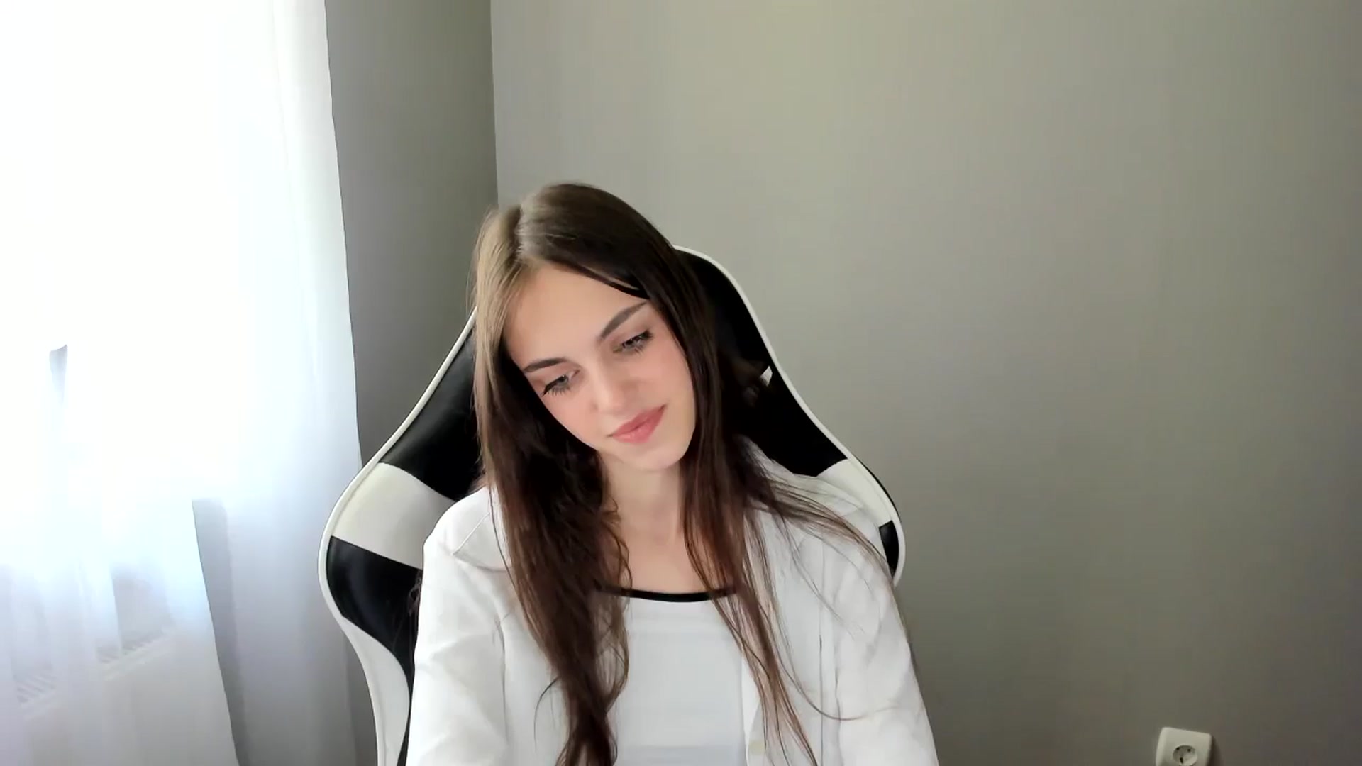 Gallery image thumbnail from Dashamoxy's myfreecams stream on, 06/02/2025, 10:20 image 11 of 20