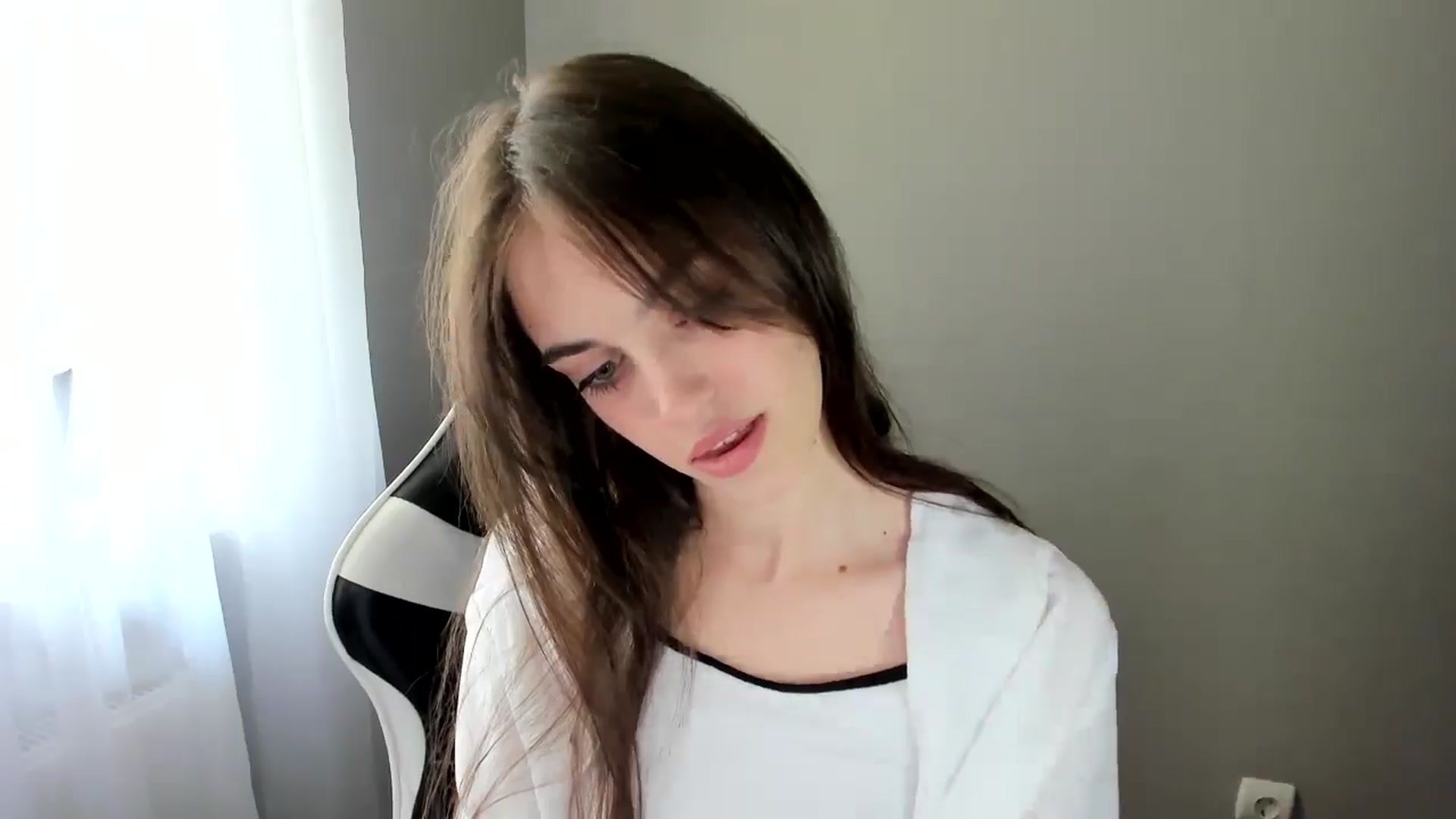 Gallery image thumbnail from Dashamoxy's myfreecams stream on, 06/02/2025, 10:20 image 14 of 20