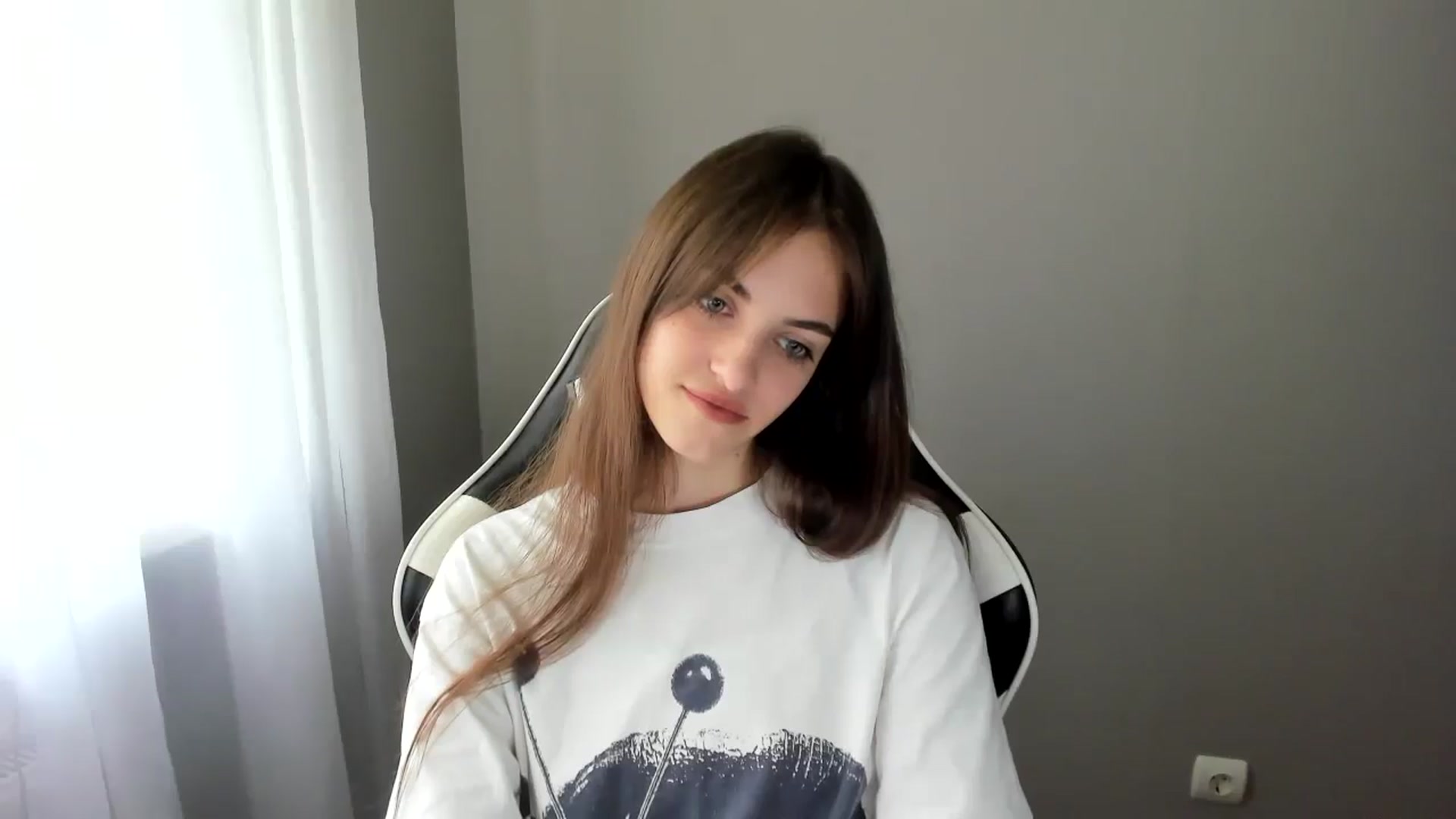 Gallery image thumbnail from Dashamoxy's myfreecams stream on, 06/03/2025, 09:14 image 5 of 20