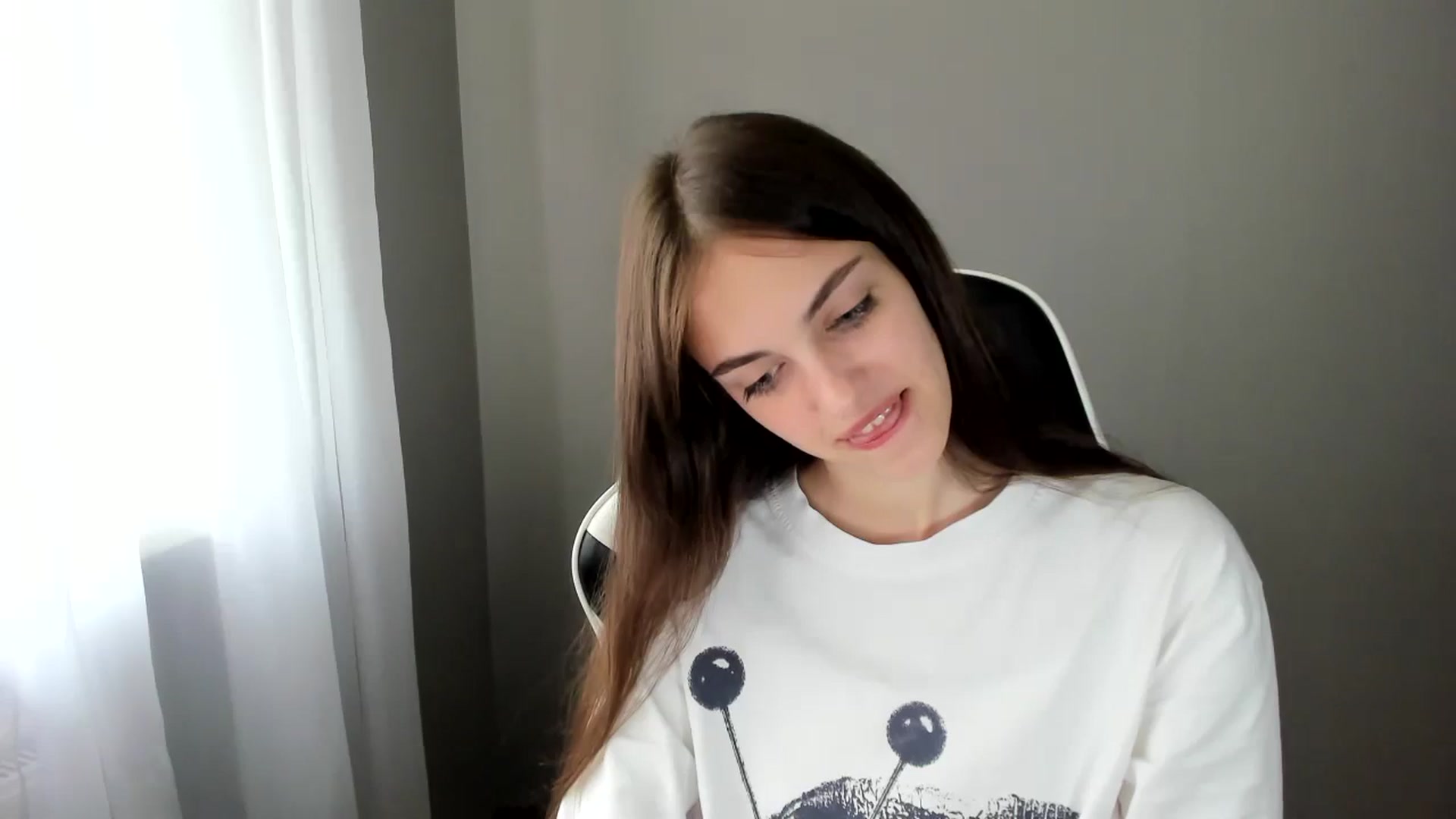 Gallery image thumbnail from Dashamoxy's myfreecams stream on, 06/03/2025, 09:14 image 18 of 20