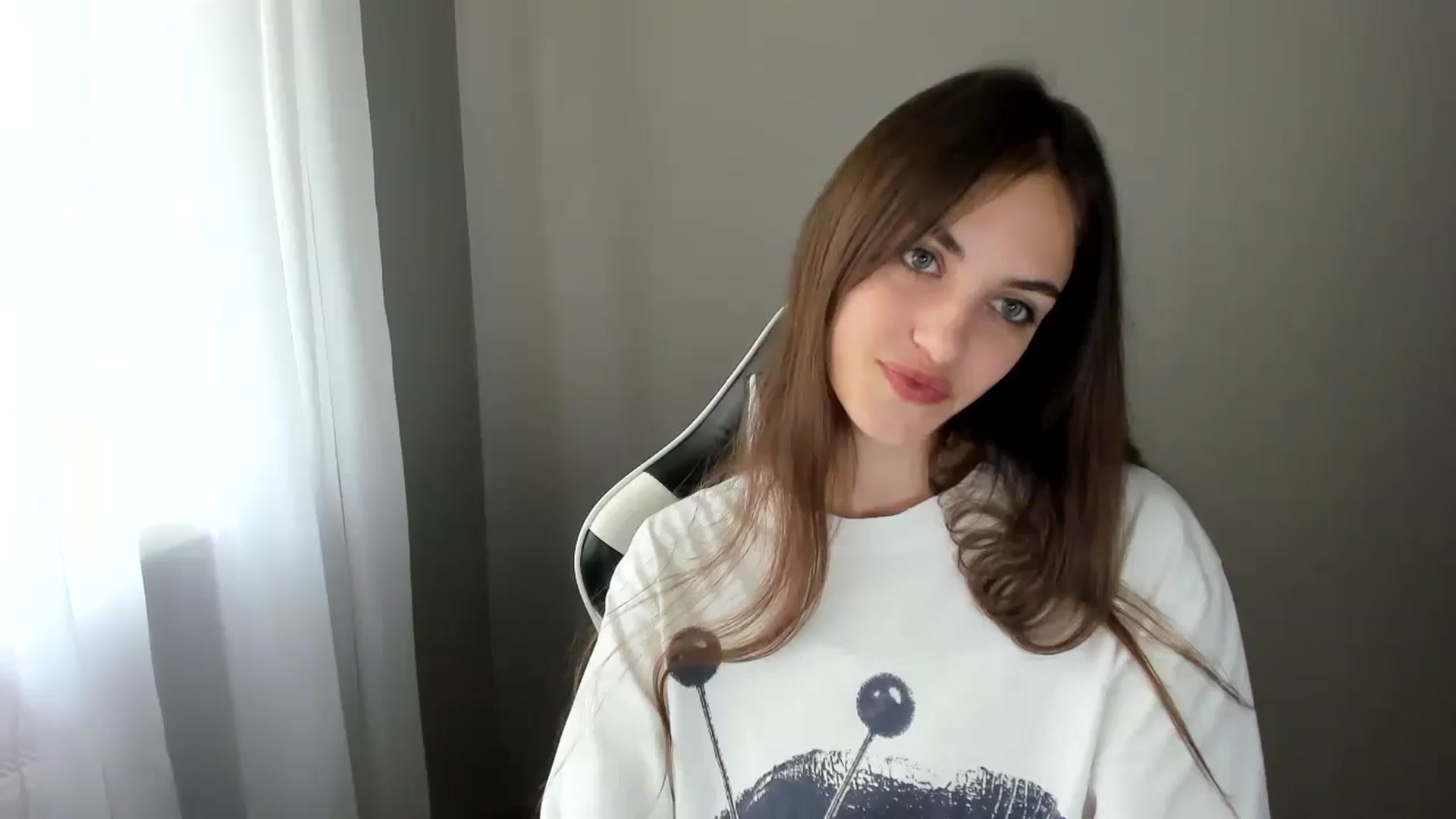 Gallery image thumbnail from Dashamoxy's myfreecams stream on, 06/03/2025, 09:14 image 17 of 20