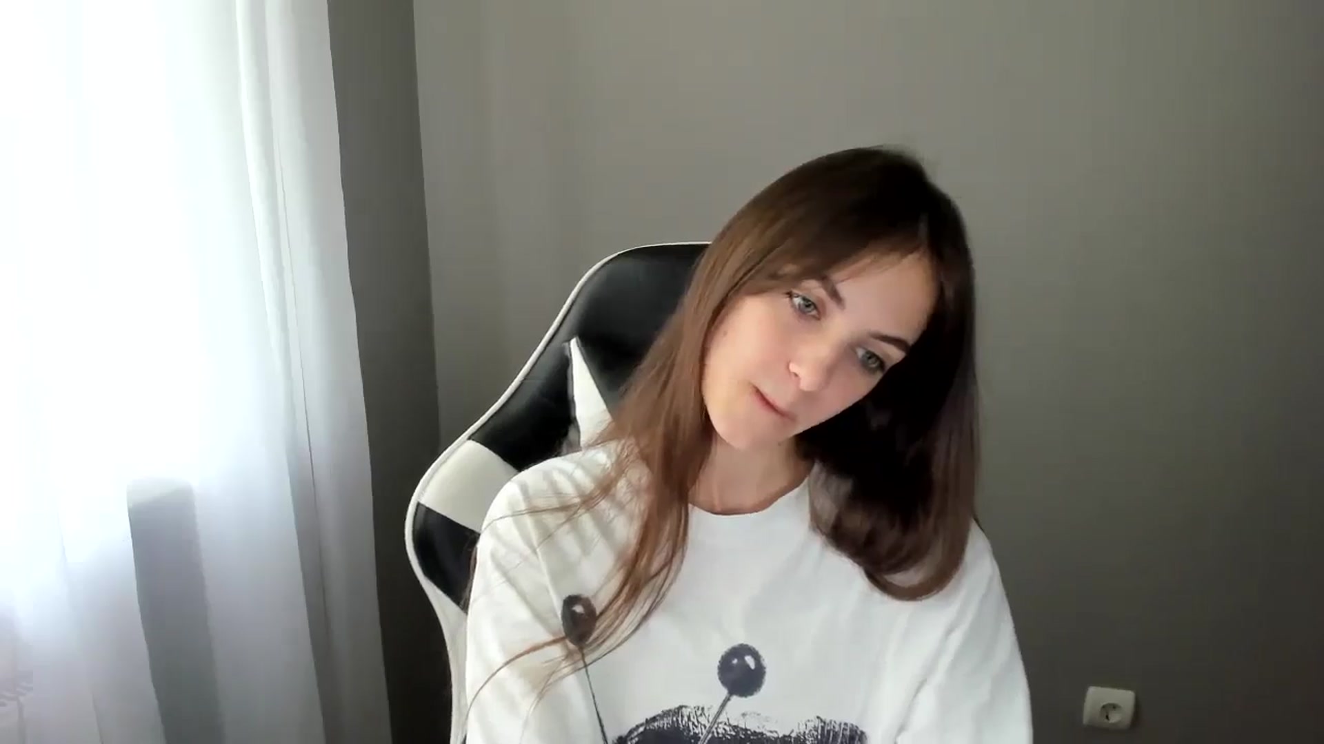 Gallery image thumbnail from Dashamoxy's myfreecams stream on, 06/03/2025, 09:14 image 14 of 20