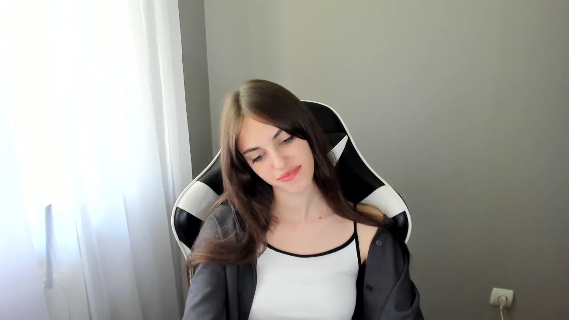Gallery image thumbnail from Dashamoxy's myfreecams stream on, 06/08/2025, 11:25 image 15 of 20