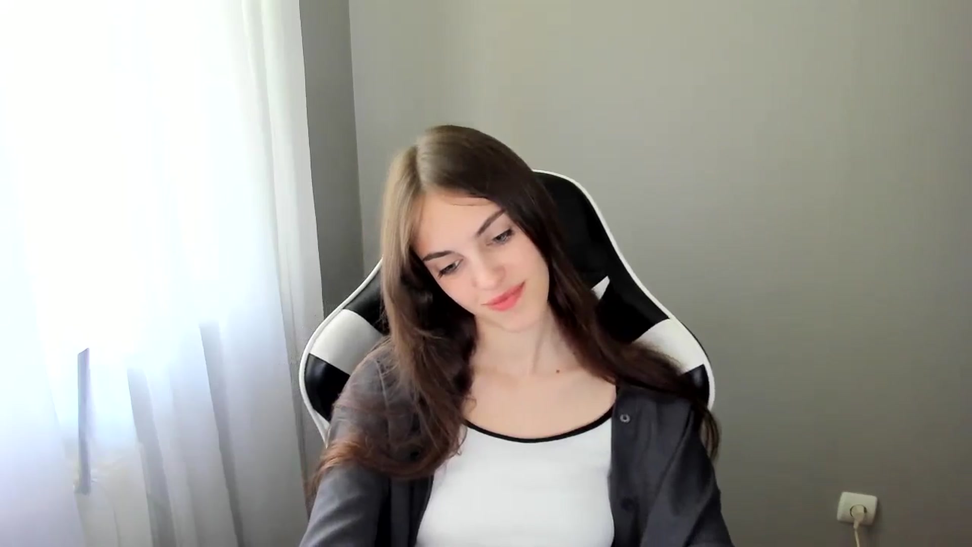 Gallery image thumbnail from Dashamoxy's myfreecams stream on, 06/08/2025, 11:25 image 8 of 20