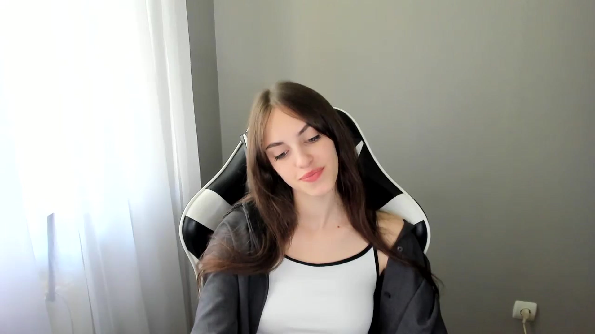Gallery image thumbnail from Dashamoxy's myfreecams stream on, 06/08/2025, 11:25 image 16 of 20