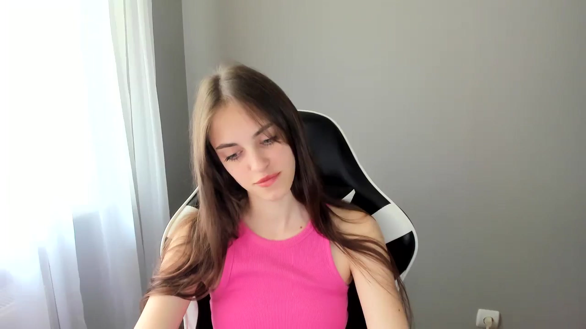 Gallery image thumbnail from Dashamoxy's myfreecams stream on, 06/09/2025, 08:32 image 9 of 20