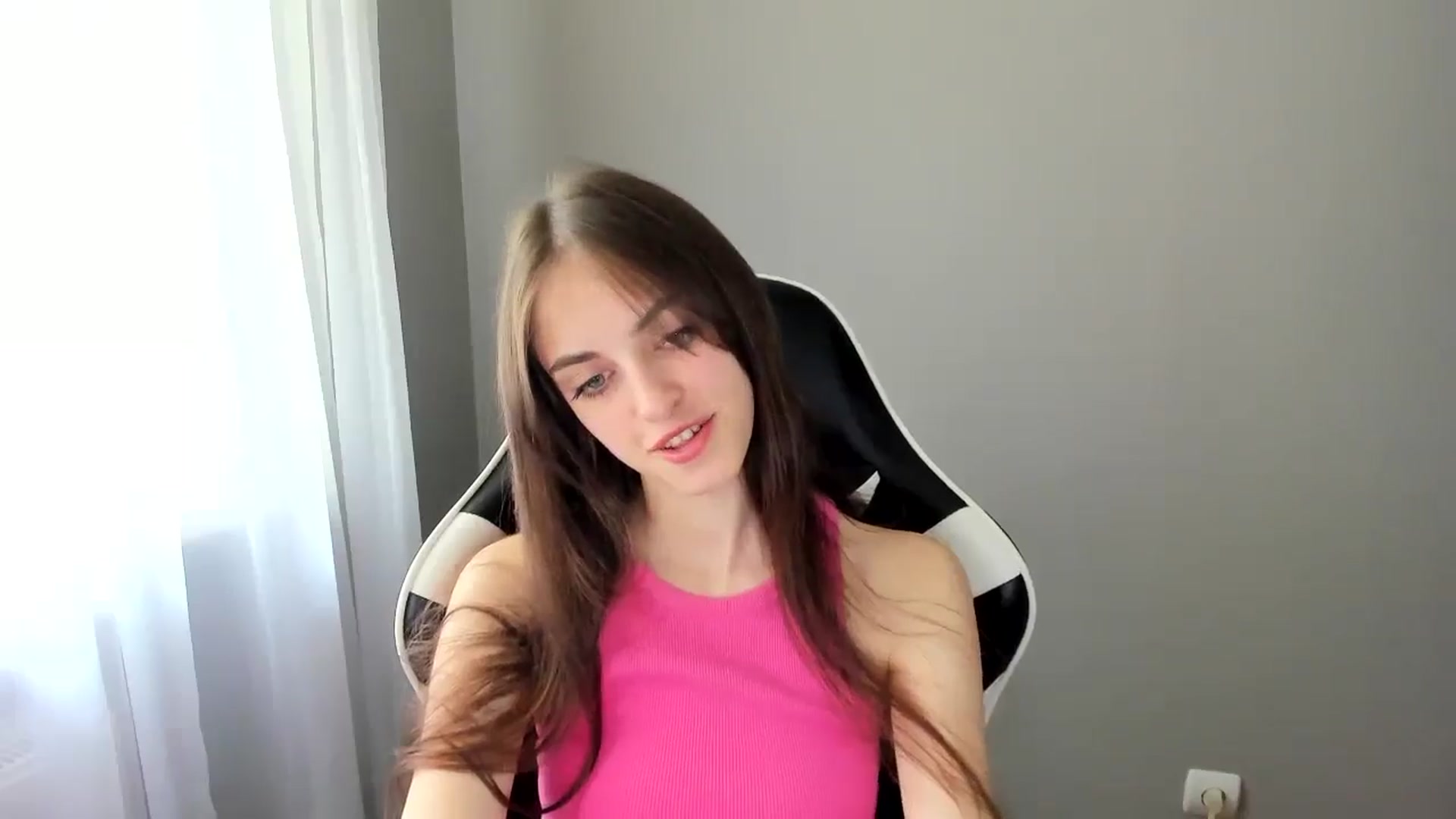 Gallery image thumbnail from Dashamoxy's myfreecams stream on, 06/09/2025, 08:32 image 17 of 20